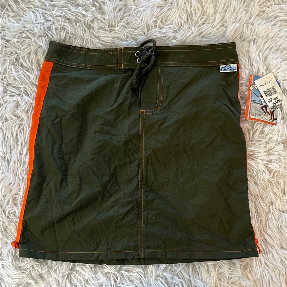 Miken Kids skirt Size XL NWT